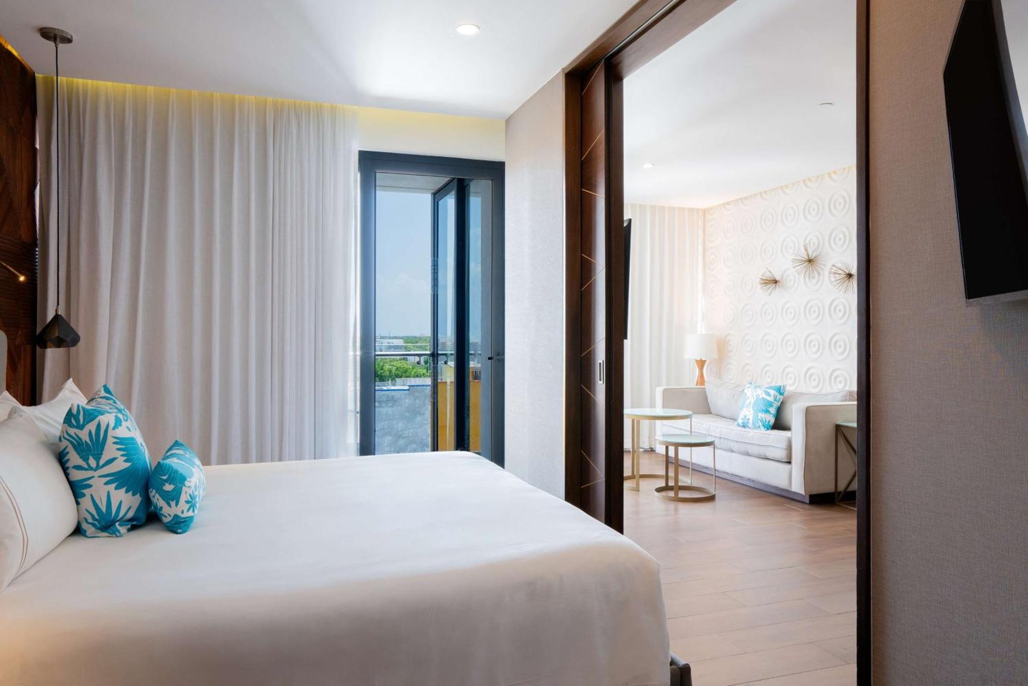 The Fives Downtown Hotel & Residences, Curio Collection By Hilton Playa del Carmen Exterior foto